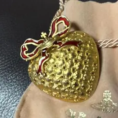 2026年最新】viviennewestwood ブローチの人気アイテム - メルカリ