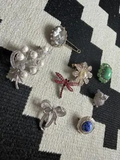 2026年最新】ブローチ まとめ 大量の人気アイテム - メルカリ