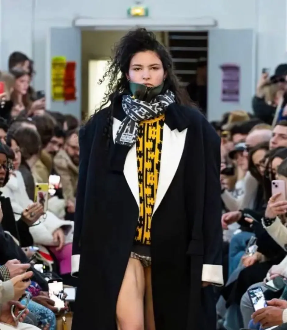 2026年最新】meryll rogge マフラーの人気アイテム - メルカリ