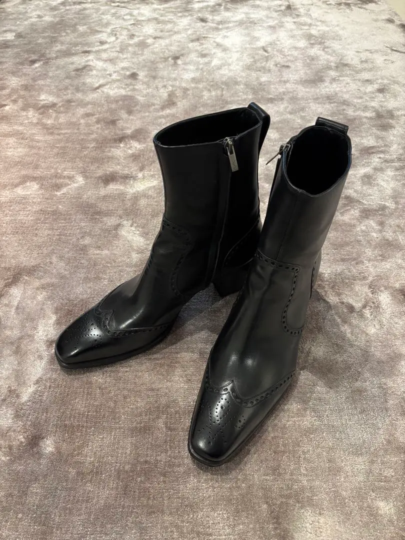 2026年最新】イヴサンローラン ジョニー ブーツの人気アイテム - メルカリ
