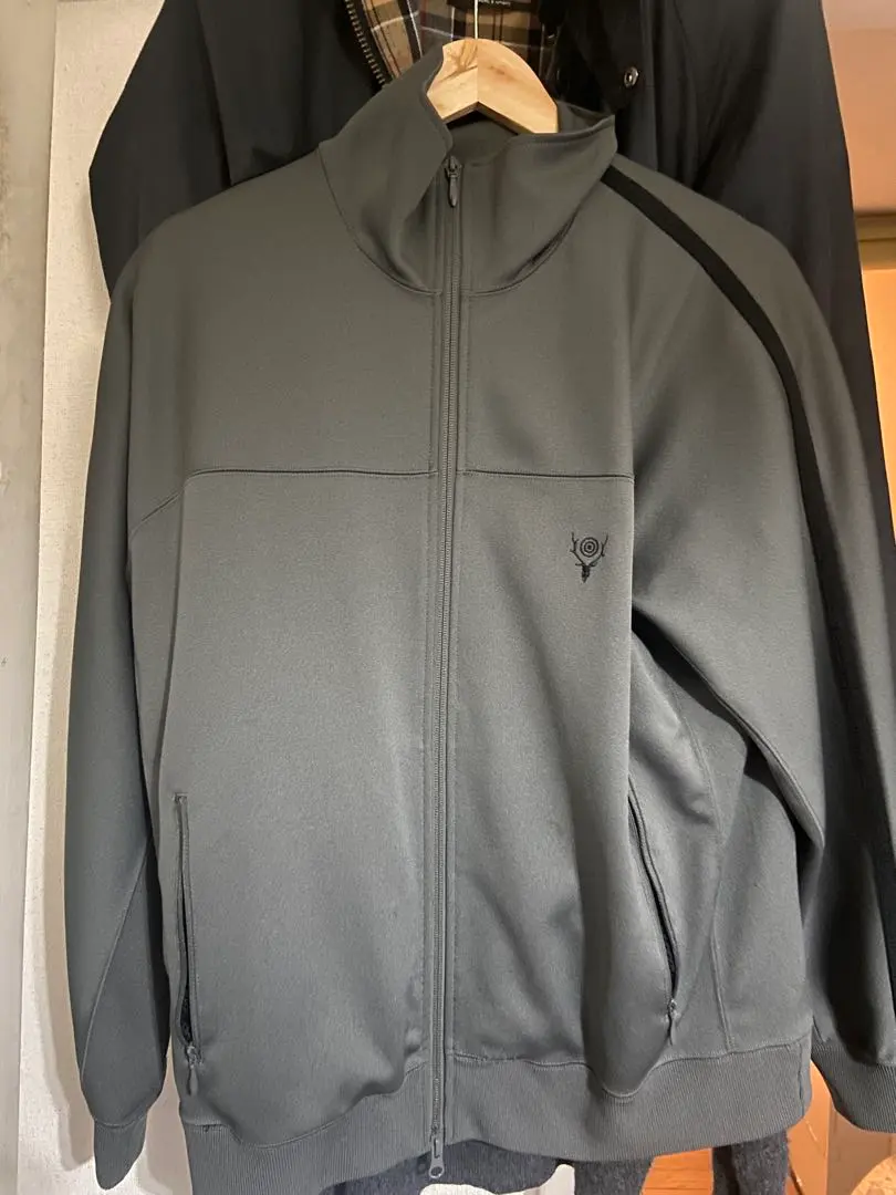 2026年最新】south2 west8 トラックジャケットの人気アイテム - メルカリ