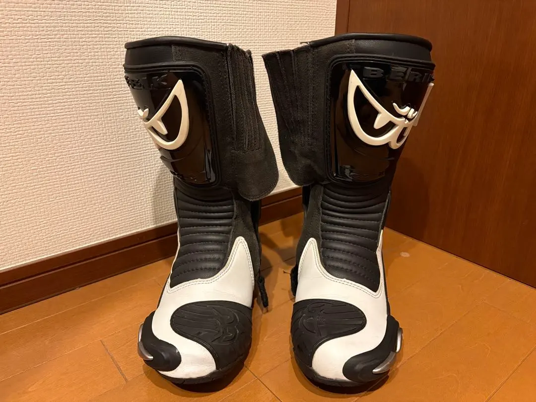 2026年最新】ベリック レーシングブーツの人気アイテム - メルカリ