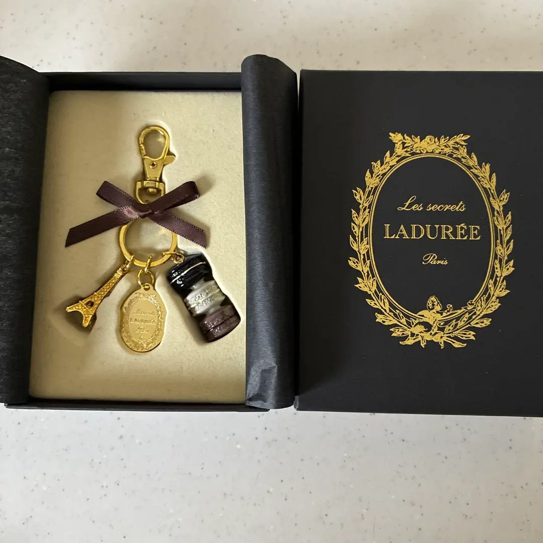 2026年最新】laduree ラデュレ キーホルダーの人気アイテム - メルカリ