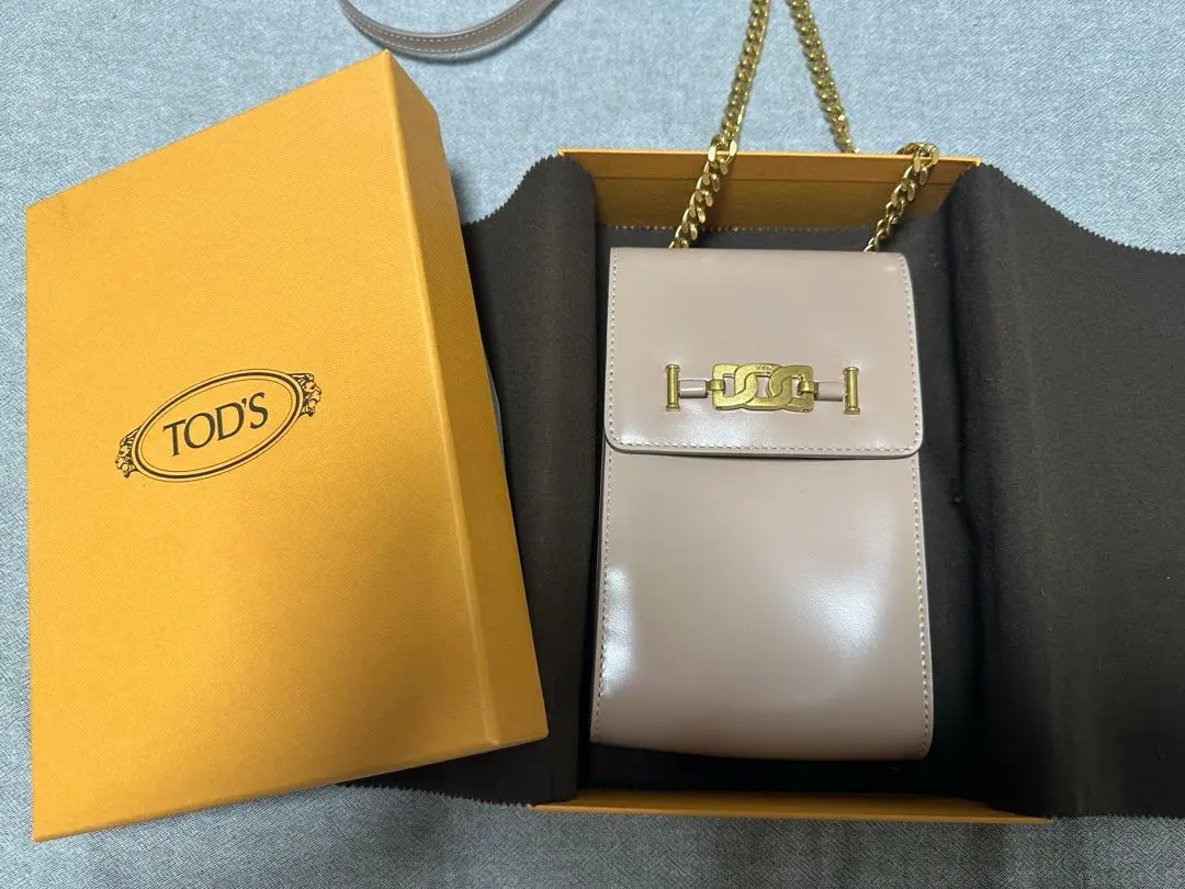 2026年最新】Tod's スマホショルダーバッグの人気アイテム - メルカリ