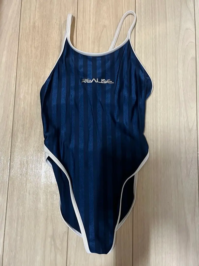 2026年最新】Realise 競泳水着の人気アイテム - メルカリ