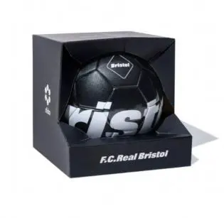 2026年最新】f.c.r.b. サッカーボールの人気アイテム - メルカリ