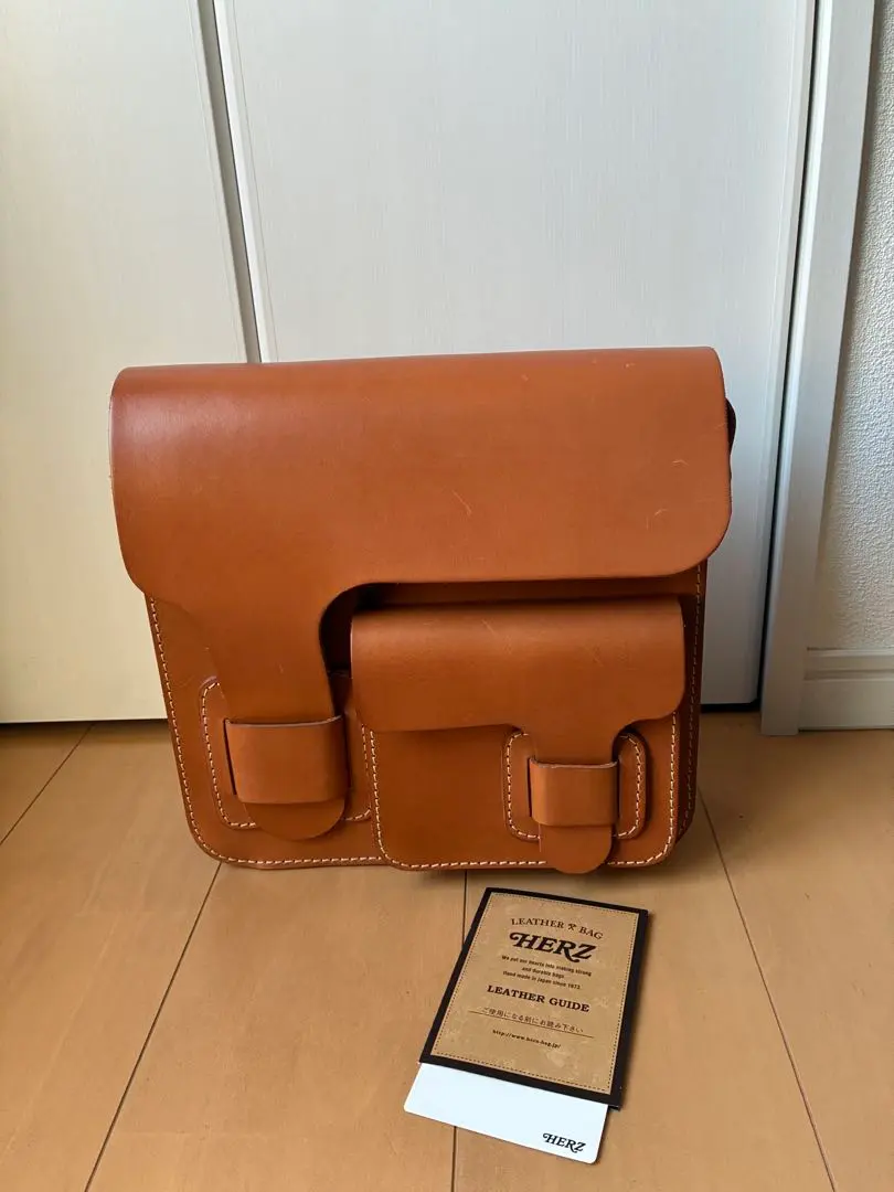2026年最新】herz メッセンジャー バッグの人気アイテム - メルカリ