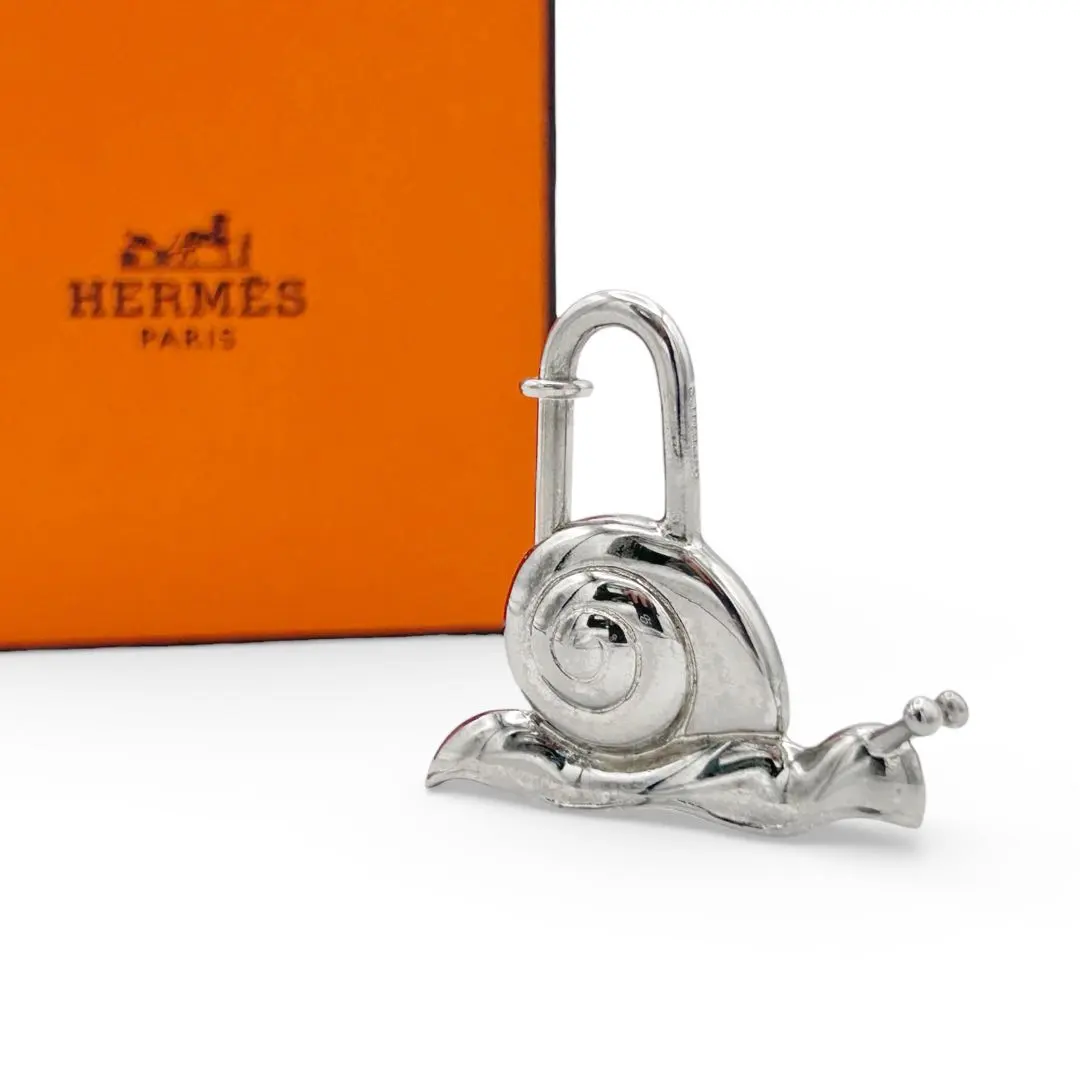 2026年最新】エルメス カデナ カタツムリの人気アイテム - メルカリ