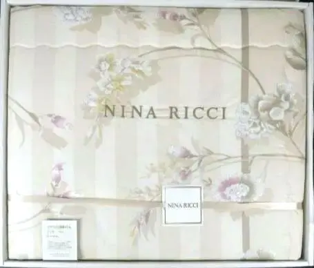 2026年最新】NINA RICCI 掛け布団の人気アイテム - メルカリ