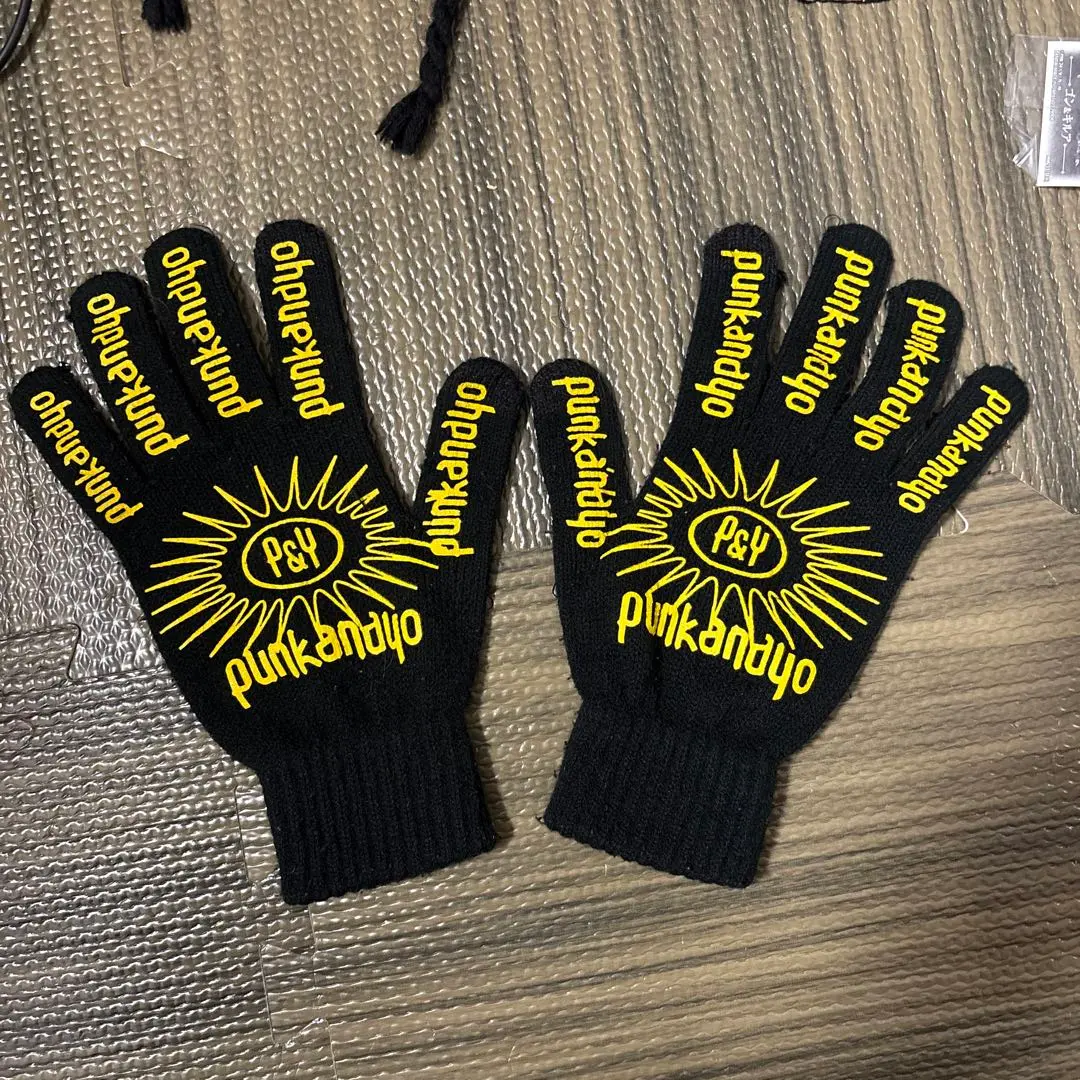 2026年最新】punkandyo 手袋の人気アイテム - メルカリ