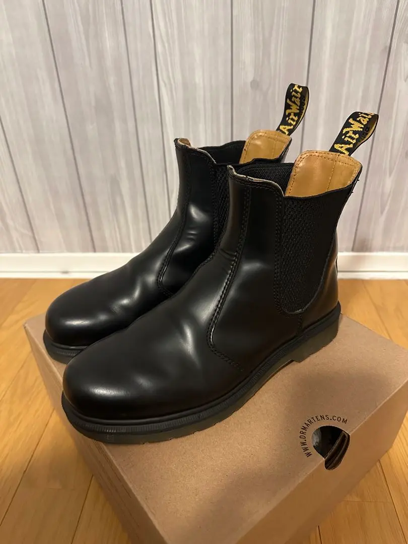 2026年最新】ドクターマーチン チェルシー uk9の人気アイテム - メルカリ