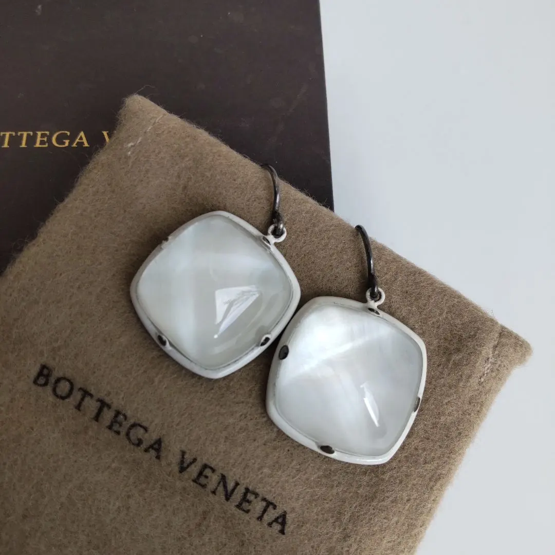 2026年最新】ボッテガヴェネタ ピアス 片耳の人気アイテム - メルカリ