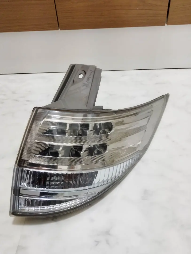 2026年最新】エスティマハイブリッドテールの人気アイテム - メルカリ