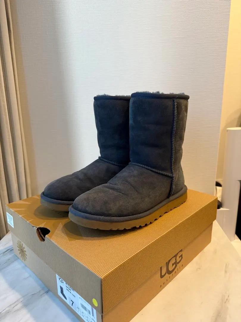 2026年最新】UGG カラー：ネイビー系 ムートンブーツの人気アイテム