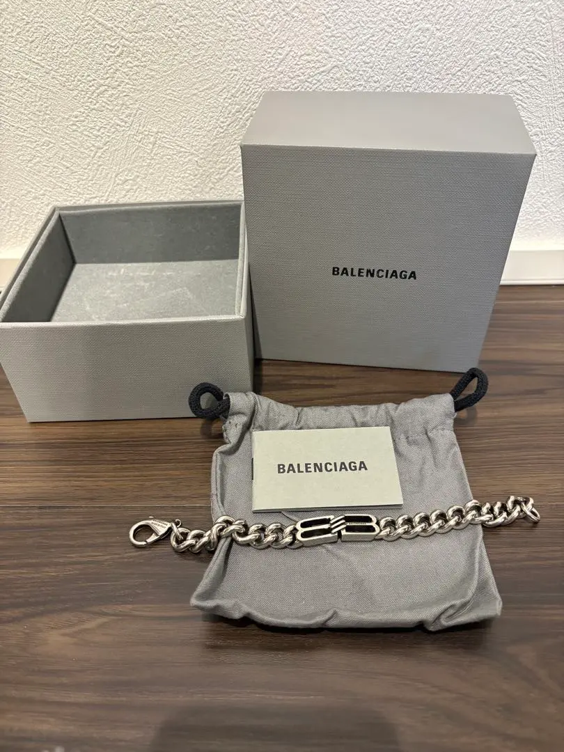 2026年最新】BALENCIAGA ネックレス bbの人気アイテム - メルカリ