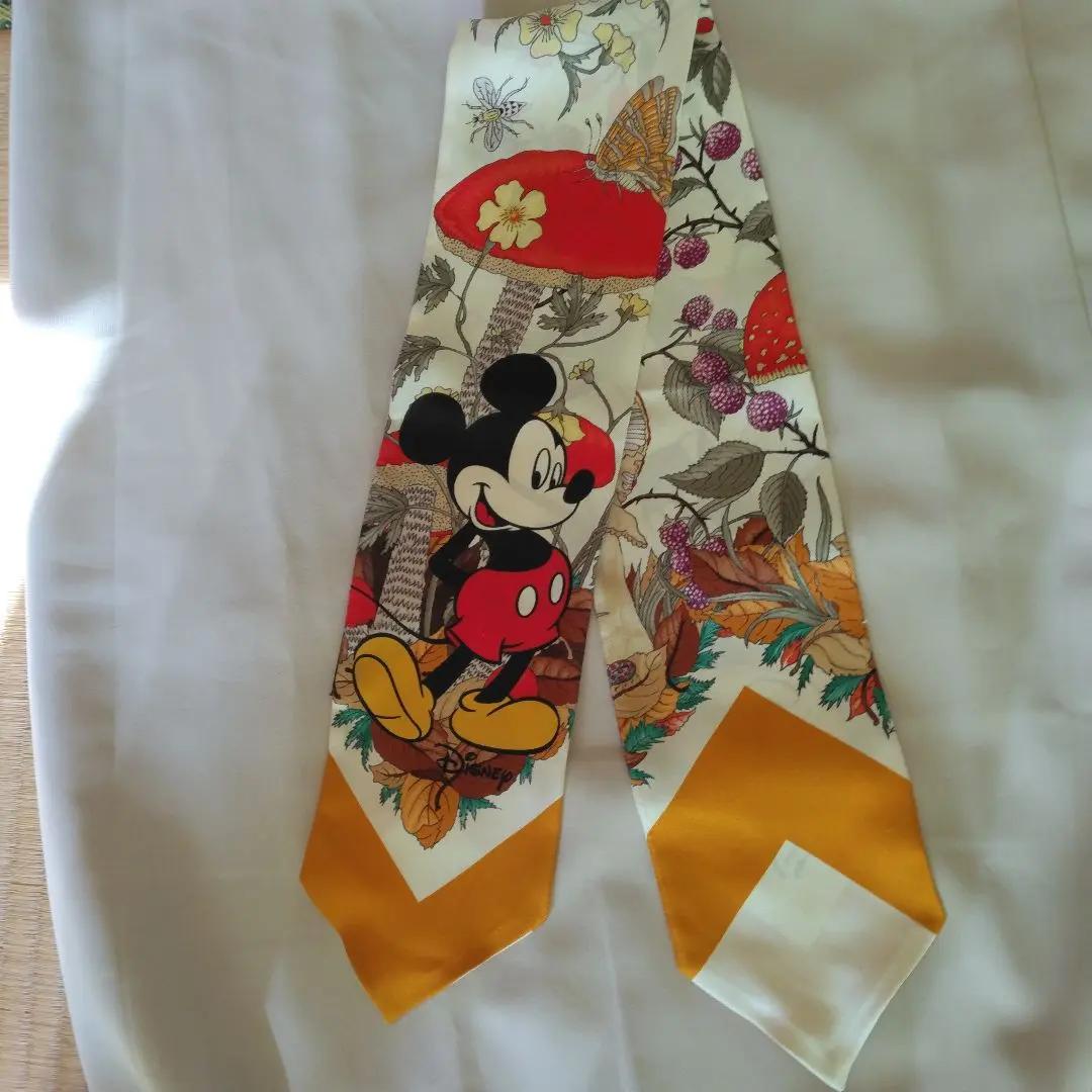 2026年最新】gucci スカーフ ミッキーの人気アイテム - メルカリ