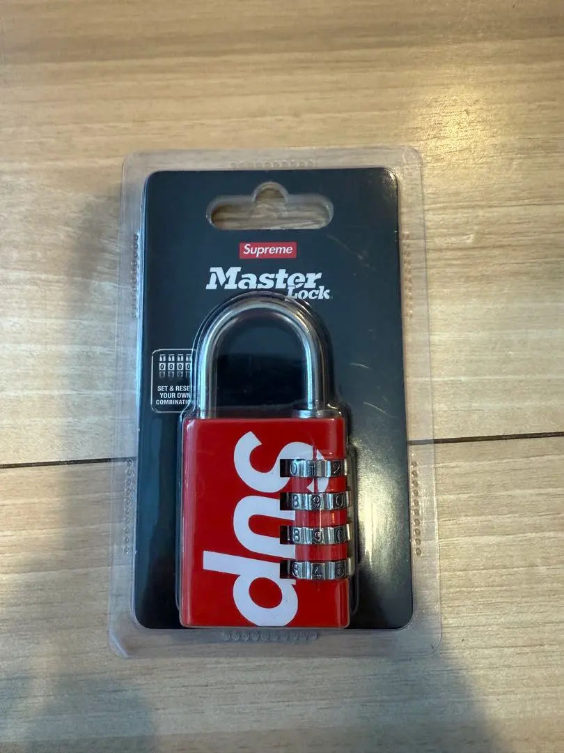 2026年最新】supreme masterlockの人気アイテム - メルカリ