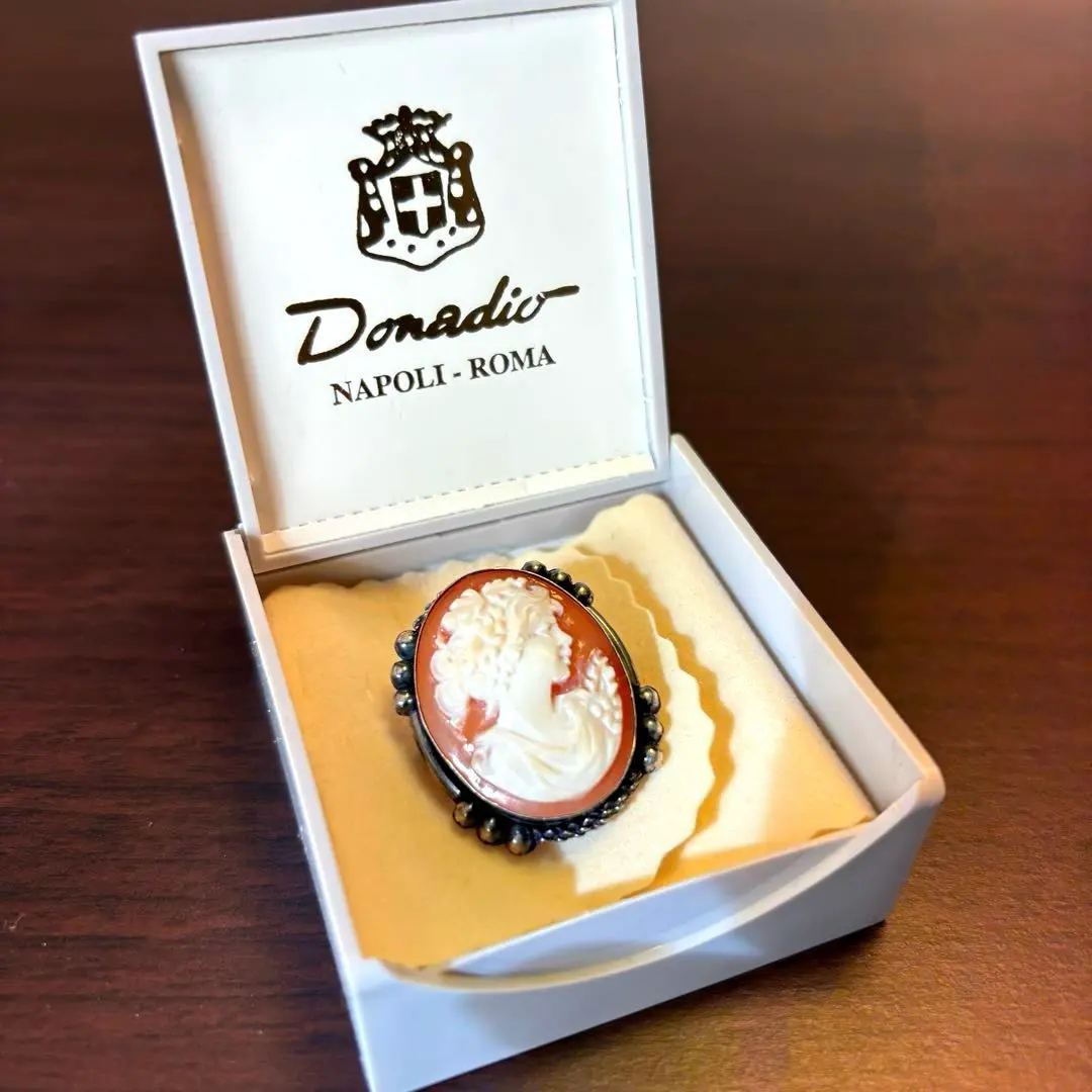 2026年最新】donadio カメオ ブローチの人気アイテム - メルカリ