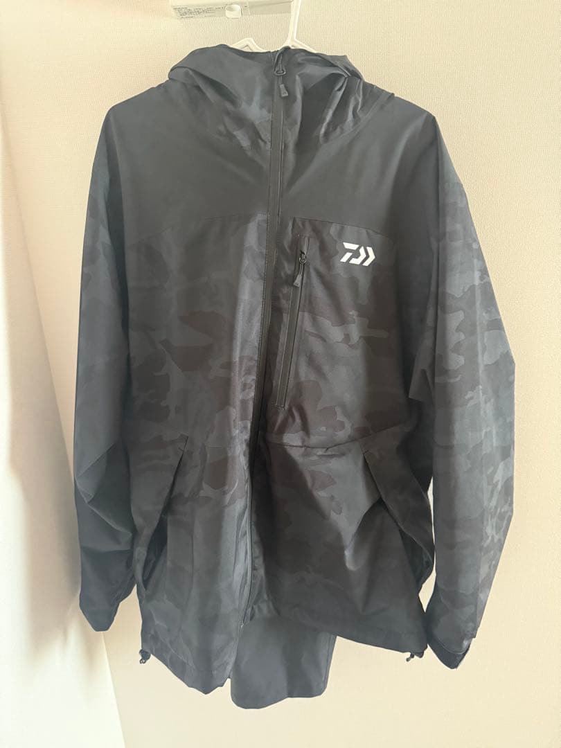 ダイワ　RAINMAX レインスーツDR-3625 ブラックカモフラージュ ダイワ(Daiwa) DR-3625 RAINMAX レインスーツ 08353133｜アウトドア