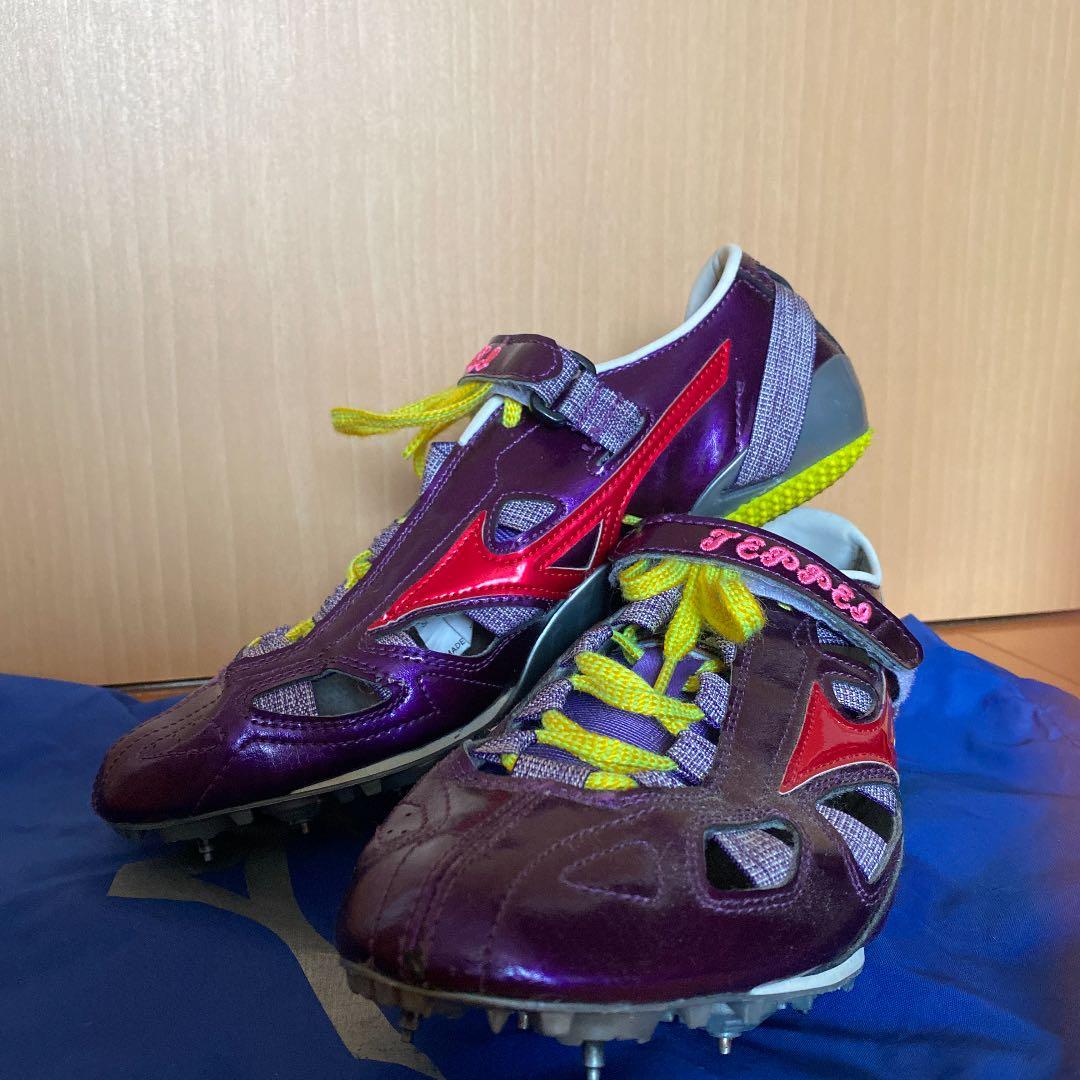 ミズノ 陸上オーダースパイク(25.0cm ベルト部分に刺繍あり) - メルカリ