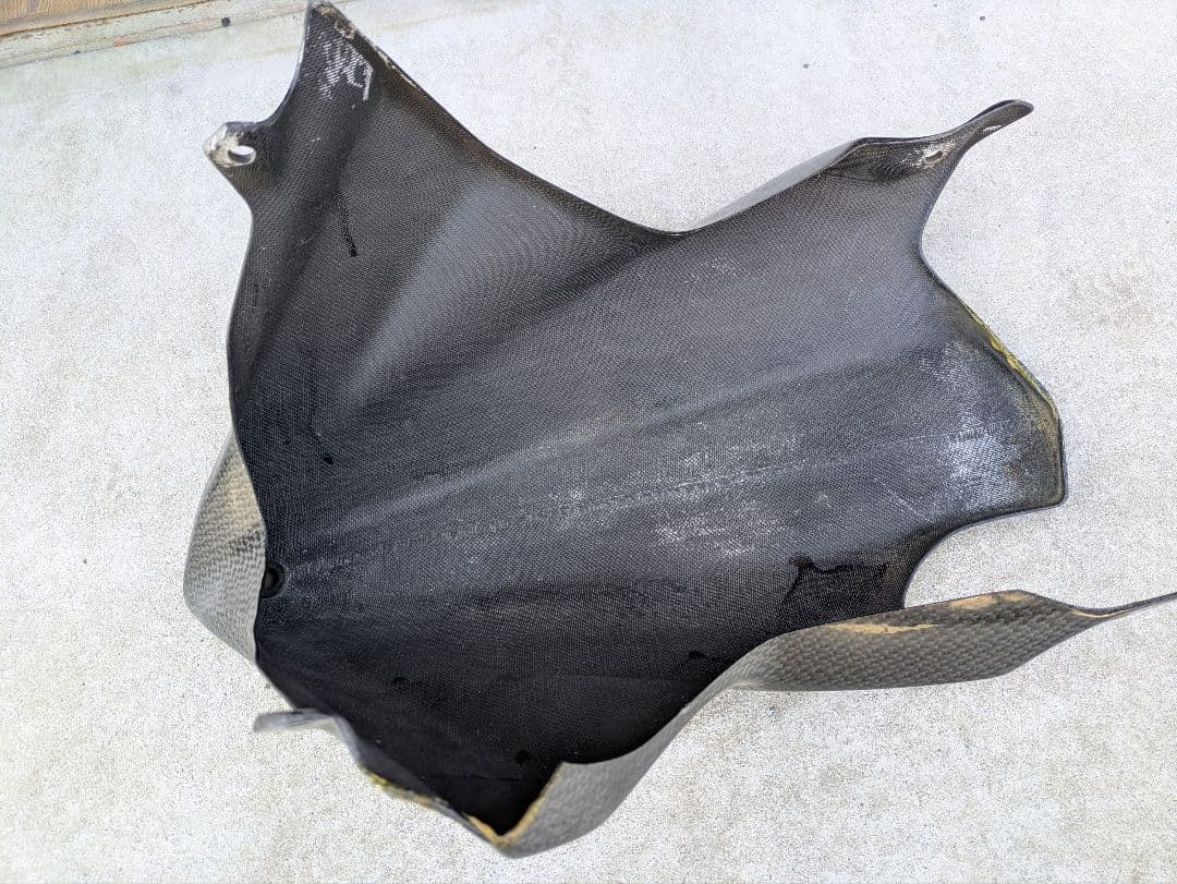 ホンダCBR250R MC41前期用カーボンファイバーアンダーカウル - メルカリ