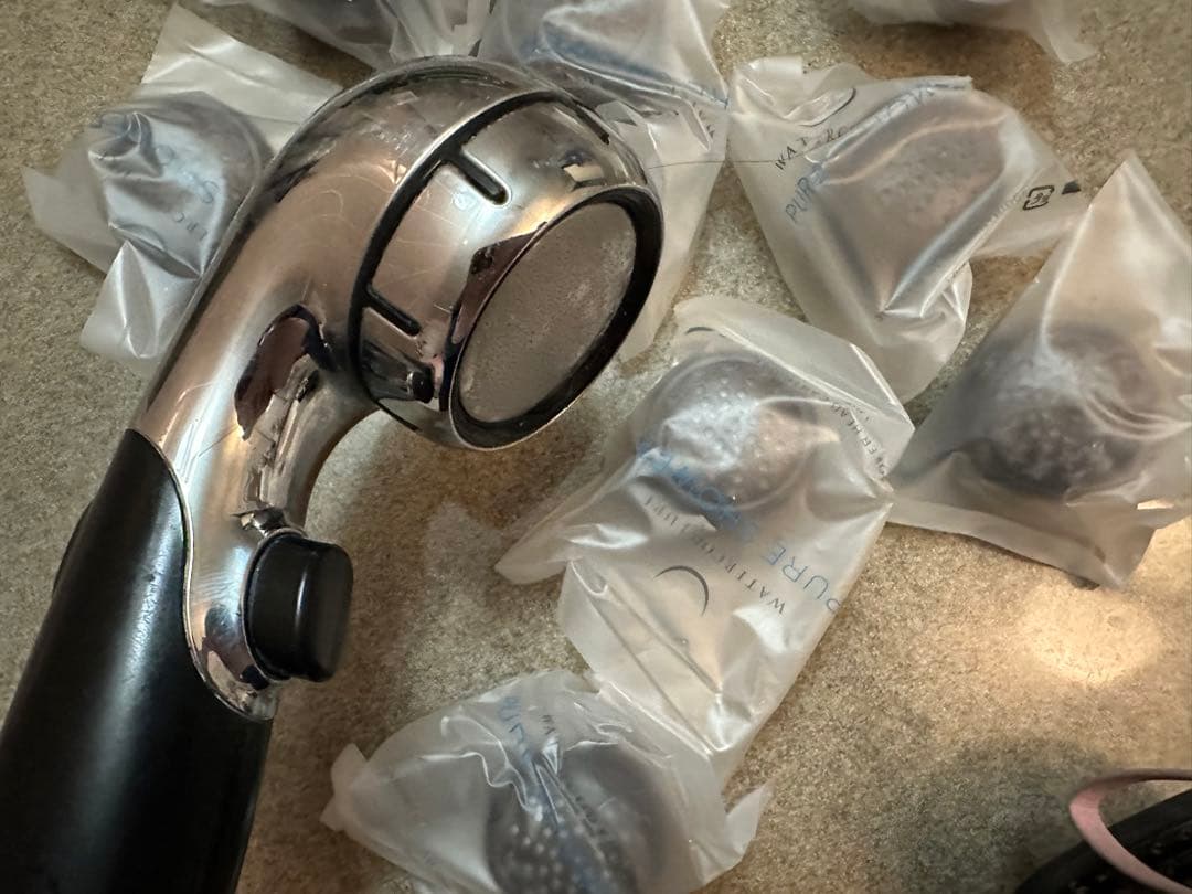 交換カートリッジ付！浄水シャワーヘッド　ウォータークチュール ウォータークチュール 2点セット 浄水シャワー用 浄水カートリッジ3個