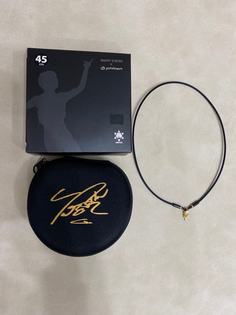 ファイテン RAKUWA ネックウィングス ゴールド 45cm Phiten（ファイテン） 【羽生結弦選手が愛用!】ファイテン RAKUWA