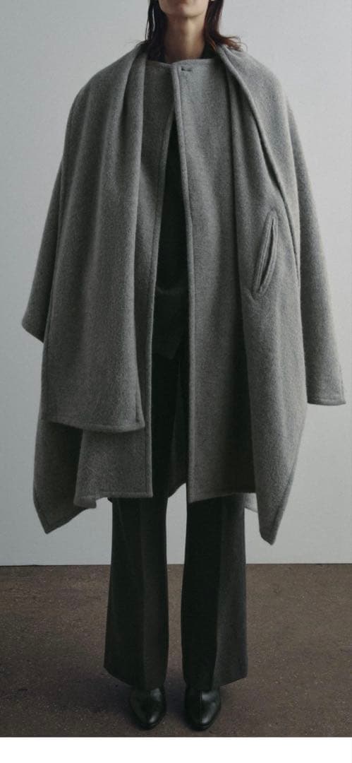 新品タグ付き　ZARA ケープコート　ポンチョ ZARA ケープコート コート ケープ Mサイズ ザラ ロングコート ポンチョ