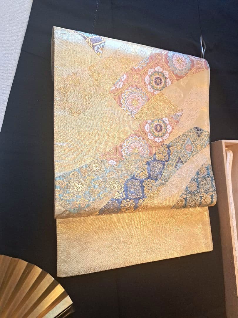 美品❇️さが美扱い 相良刺繍 金銀彩 黒留め袖 比翼仕立て 5つ紋フル