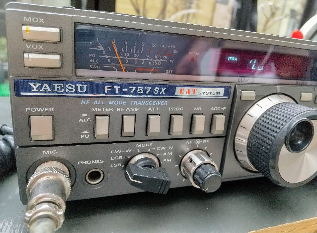 YAESU FT-757SX（10wタイプ） HF帯トランシーバー