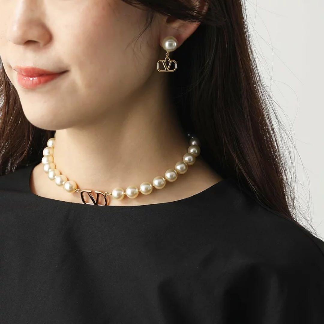 ヴァレンティノ パールピアス VALENTINO - メルカリ