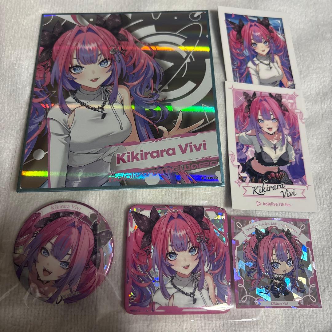 ホロライブ EXPO 7th 色紙 チェキ 缶バッジ 綺々羅々ヴィヴィ セット