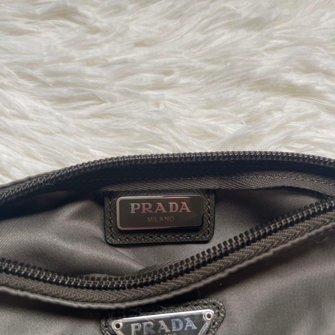 PRADA プラダ ポーチ 三角ロゴ ナイロン カーキ 小物入れ カード、袋