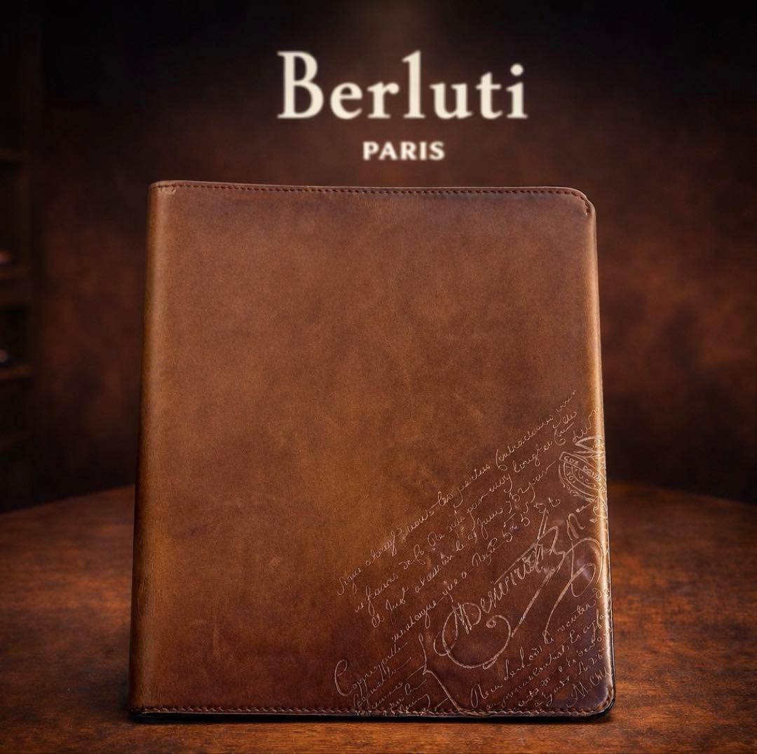 ベルルッティ Berluti カリグラフィ ブックカバー A5手帳カバー レザー