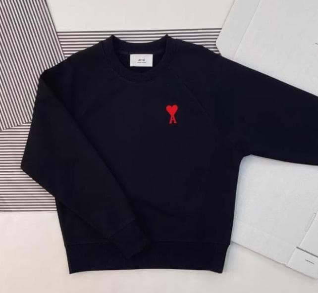 ✨新品✨ ami paris アミパリ 黒 トレーナー　サイズ L 新品✨ ami paris アミパリ 黒 トレーナー サイズ L33 - メルカリ