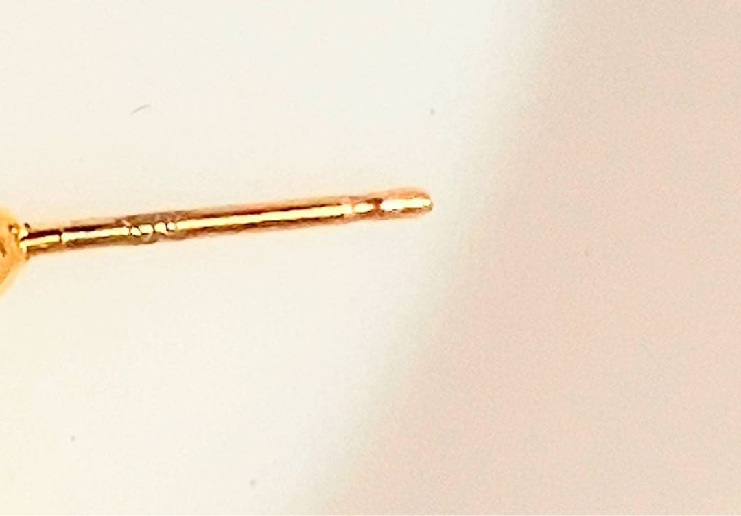 K18刻印 ウェーブフープピアス 未使用 アレルギー対応 1.37ｇ 18金