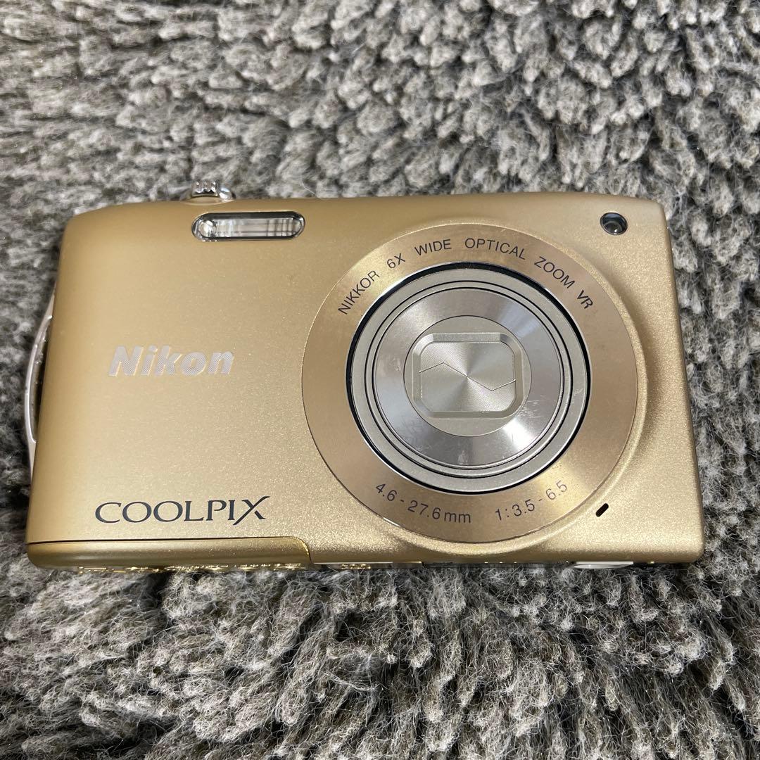 Nikon COOLPIX ゴールド 充電器付き （ニコン クールピクス） - メルカリ