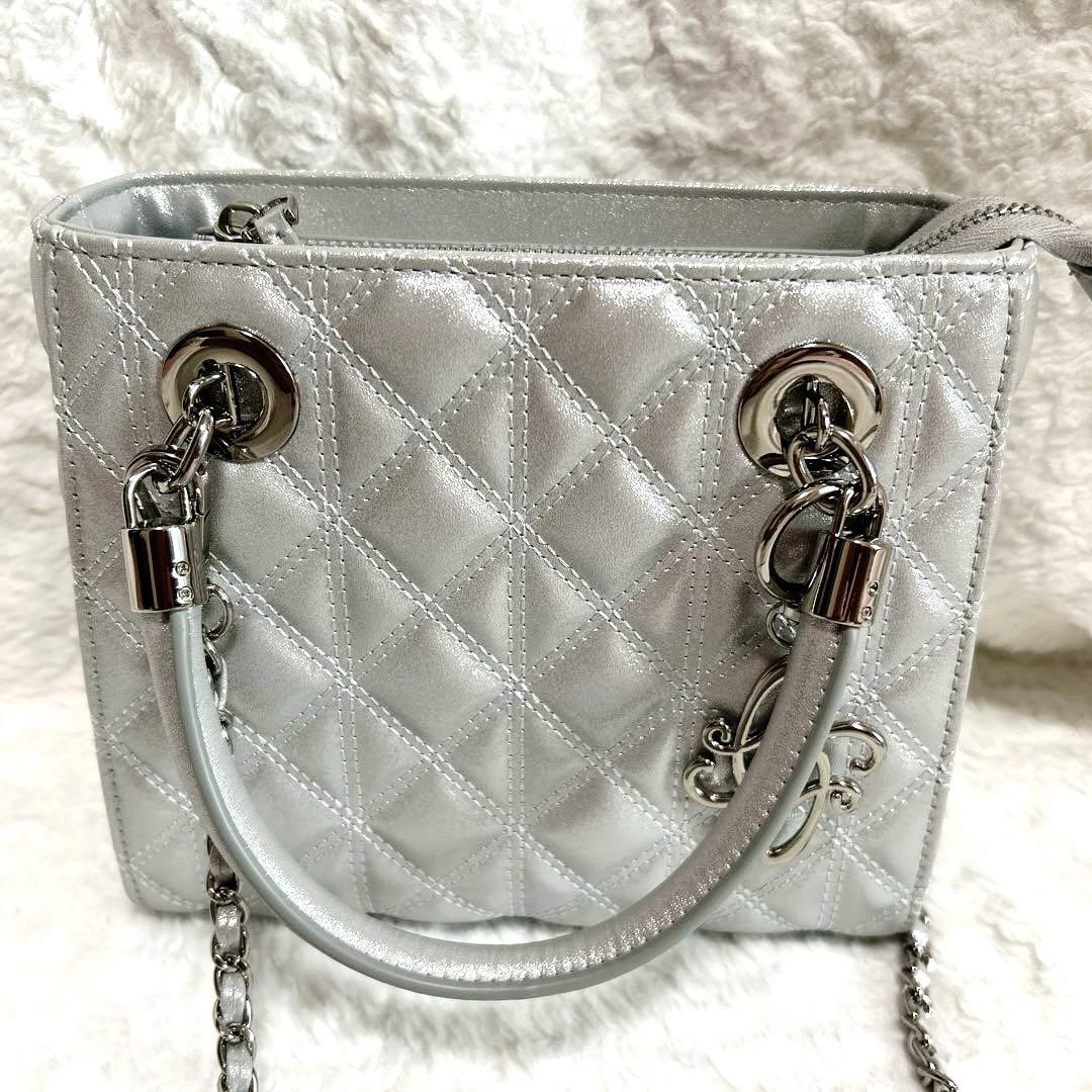 美品】RANDA（ランダ） 2WAYキルティングバッグ （SILVER） - メルカリ