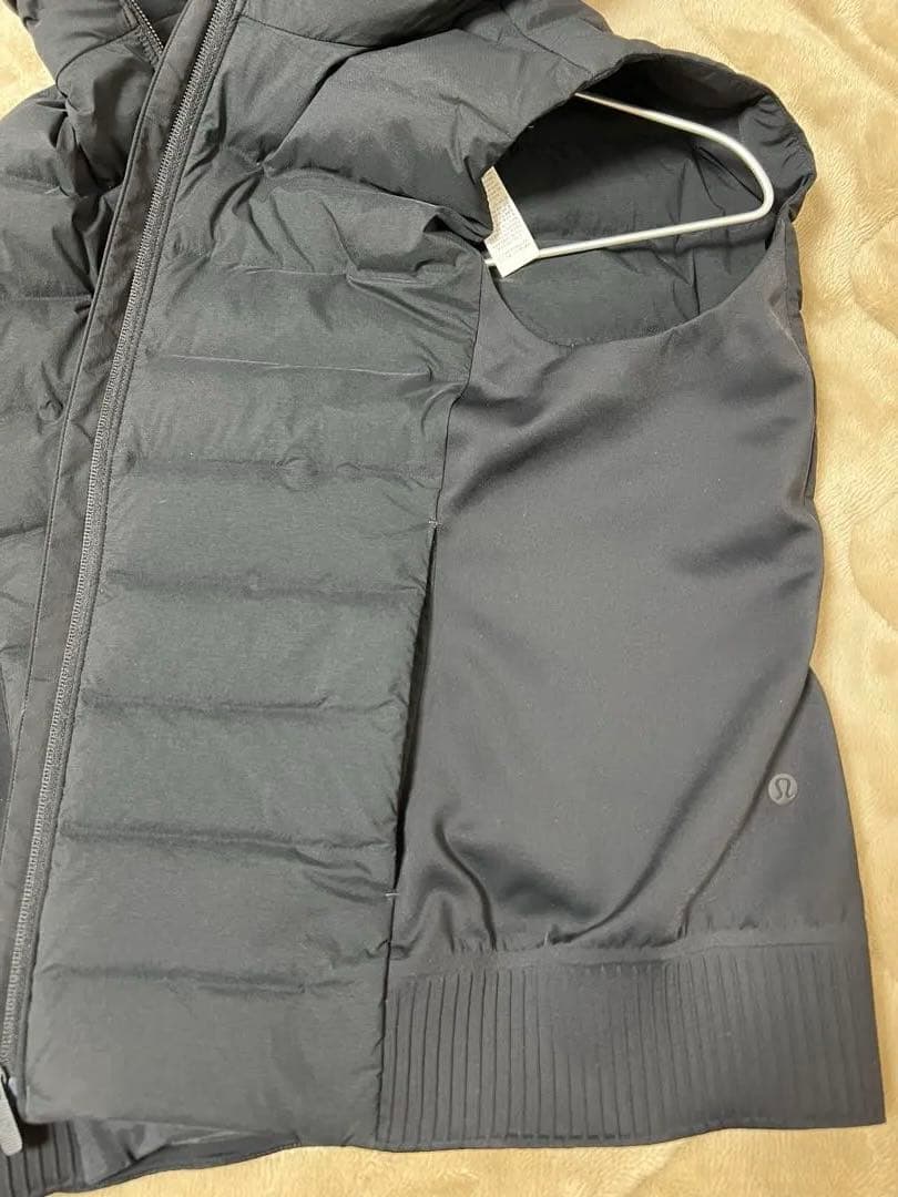 LuLuemon Down and Around ベスト ブラック サイズ8 lululemon