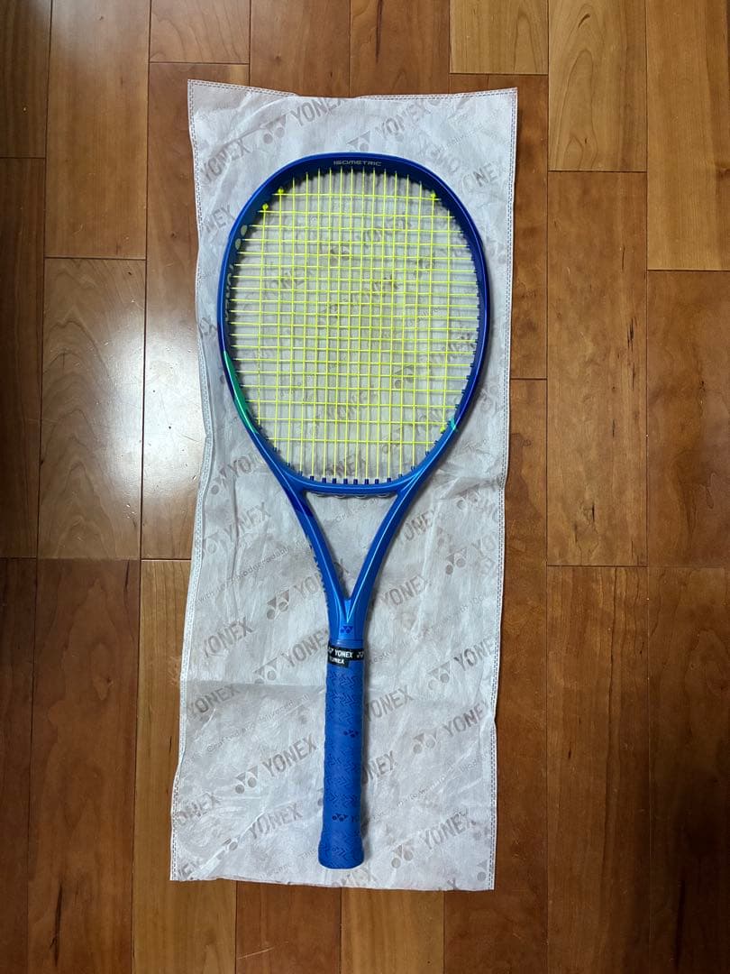 ⭐️数時間使用の超美品⭐️24Ｈ以内発送可⭐️イーゾーン98⭐️EZONE⭐️G2⭐️ YONEX（ヨネックス） 2025 EZONE98 Eゾーン98 イーゾーン98 (305g