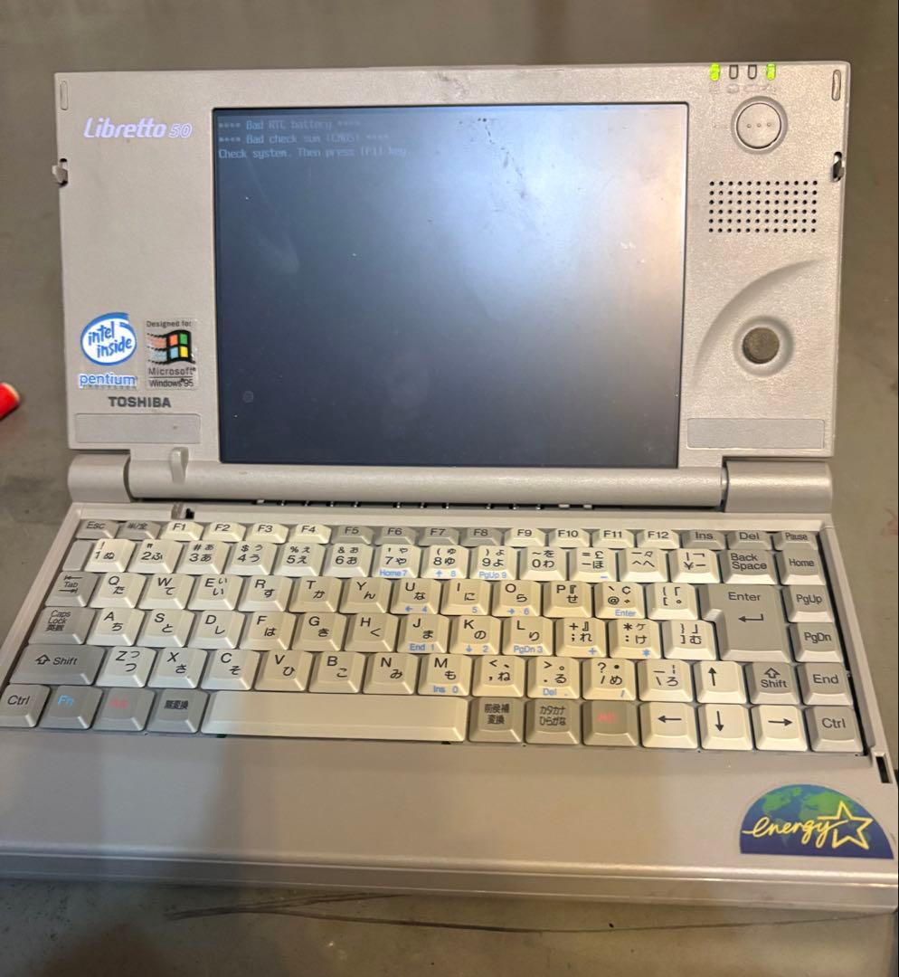 Toshiba Libretto 50CTA ノートPC Tiny Laptop Gets A New Case And An Unlocking | Hackaday