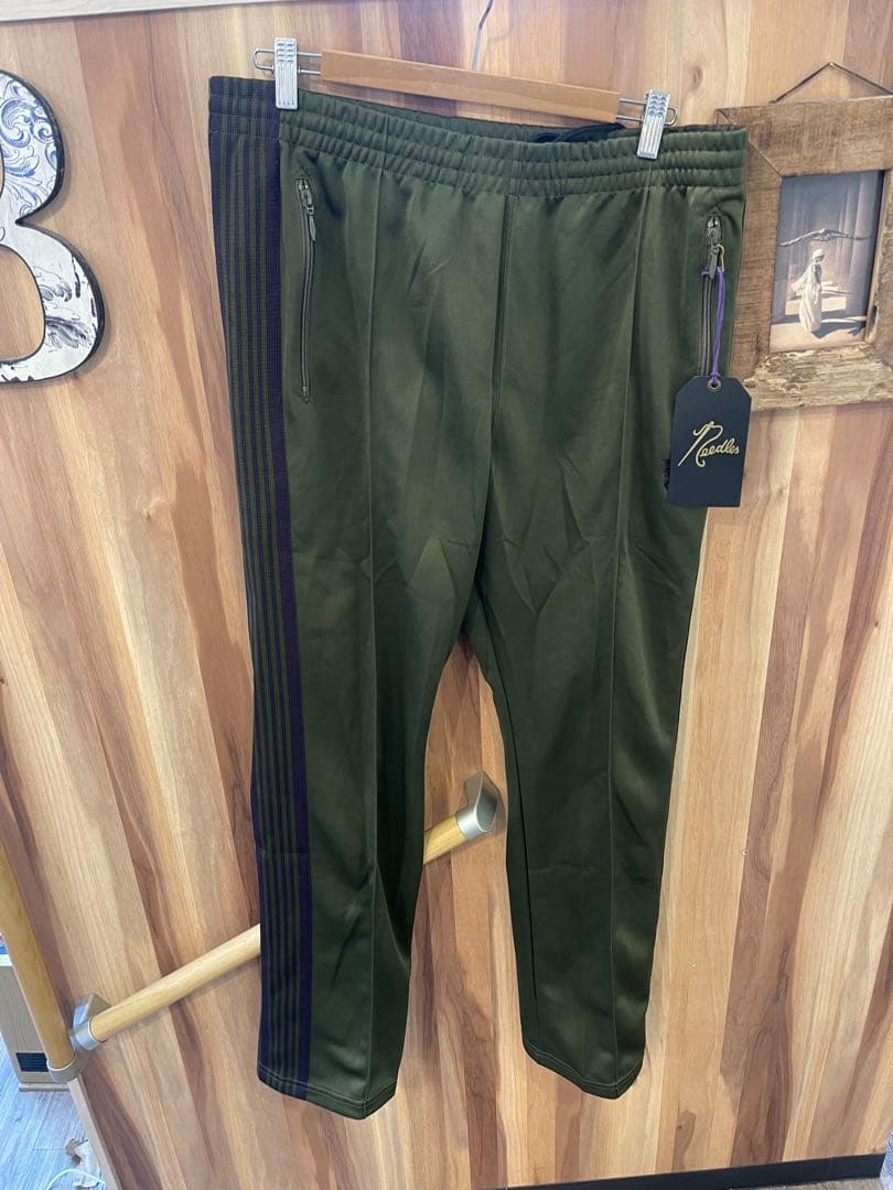 needles トラックパンツナローサイズL未使用オリーブ Needles - needles 20aw トラックパンツ ナロー オリーブ 北村匠海着用