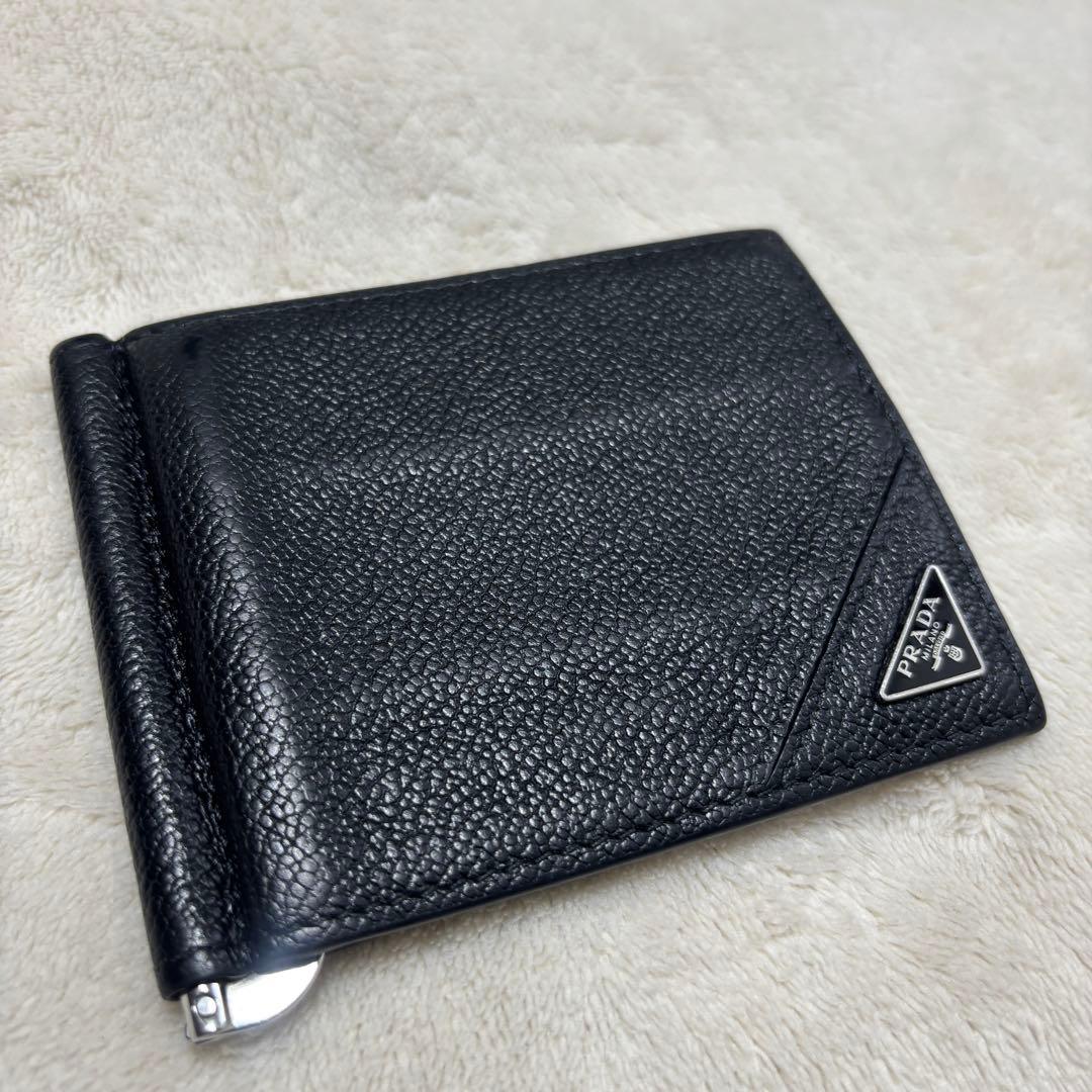 PRADA ブラック レザー マネークリップ 三角ロゴプレート 楽天市場】PRADA プラダ メンズマネークリップ二つ折り財布 札入れ