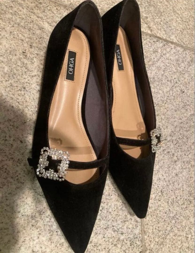 OHGA ビジュー パンプス ブラック フラット25㎝ - メルカリ