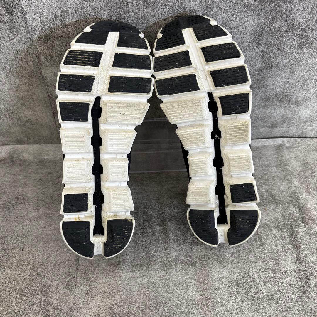 美品 オン On Cloud 5 ランニングシューズ ブラック 26.5cm