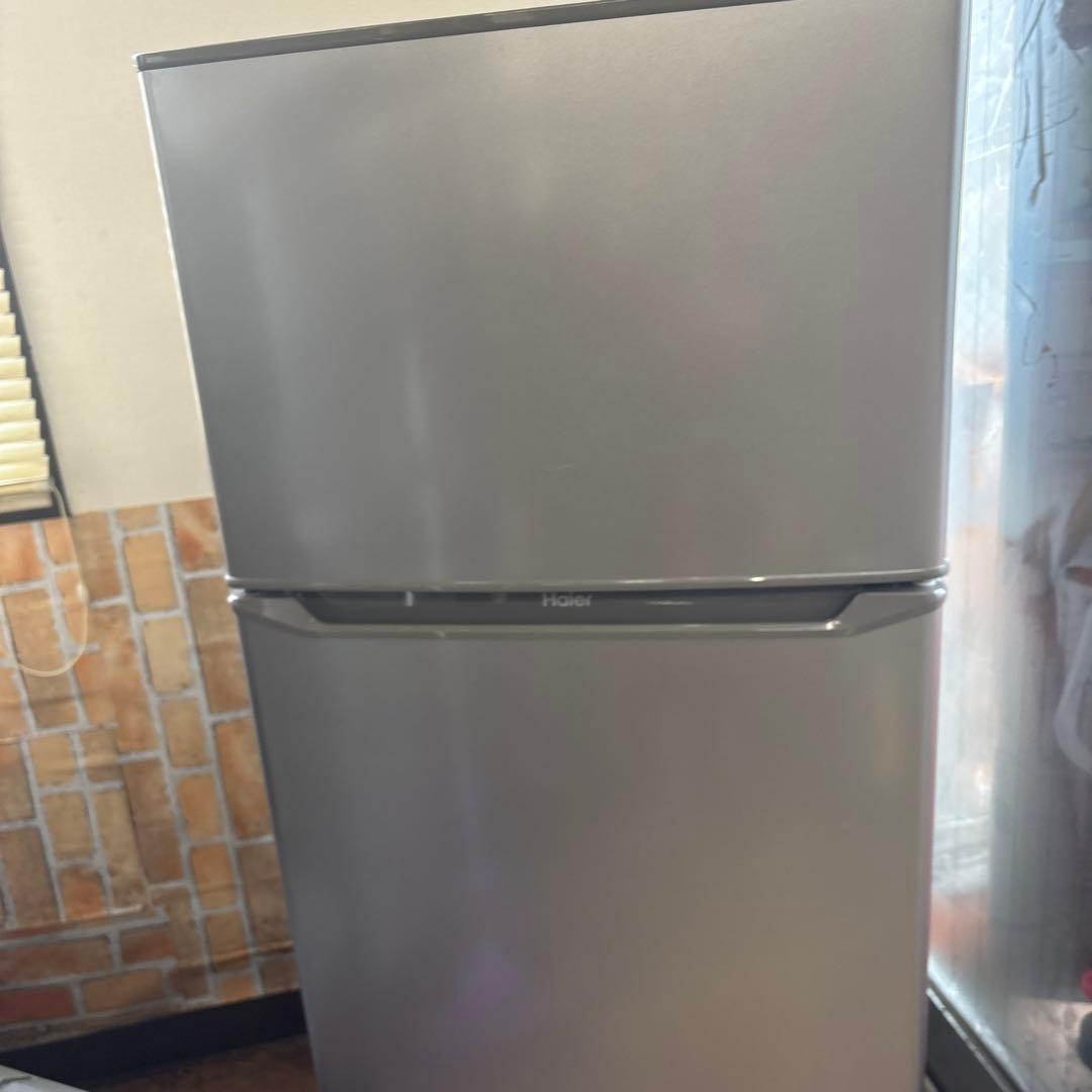 Haier シルバー冷蔵庫　2021年　130L 家庭用 Haier シルバー冷蔵庫 2021年 130L 家庭用 ハイアール 冷凍冷蔵庫 130L