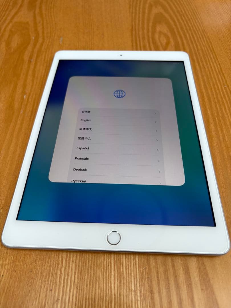 Apple iPad シルバー 本体　第8世代　wifiモデル Amazon.co.jp: 【整備済み品】 Apple iPad (第8世代) Wi-Fi 32GB