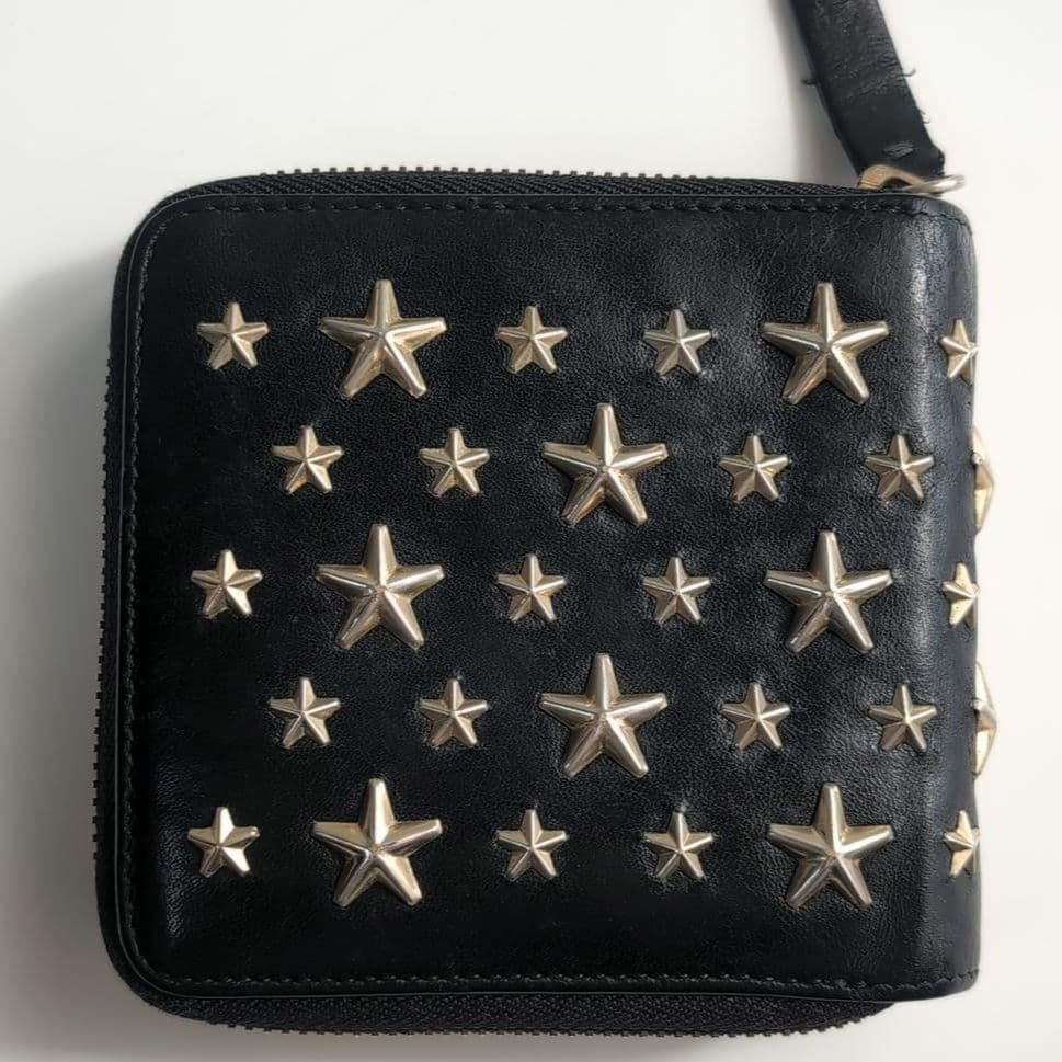 ジミーチュウ スタースタッズ 二つ折り財布 ラウンドジップ ブラック