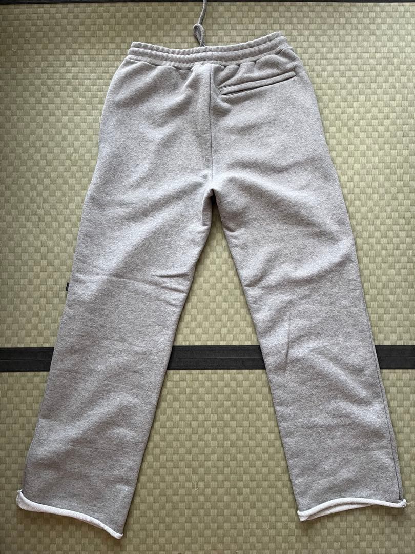 FEELS 上杉柊平 グレー スウェットパンツ Lサイズ - メルカリ