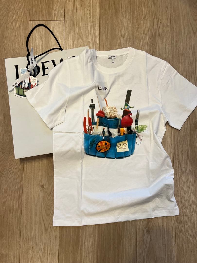 ロエベ クラフテッド・ワールド展 限定Tシャツ xs ジブリ - メルカリ